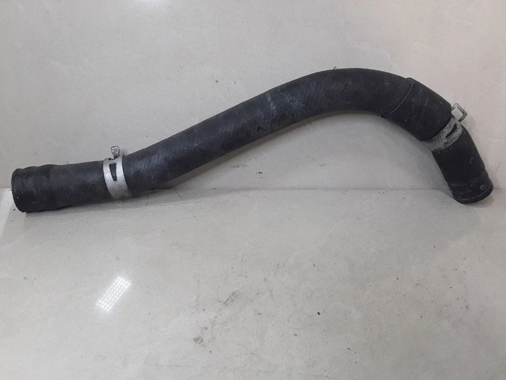 Engine coolant pipe/hose – Toyota Matrix (E130) (2001-2008)