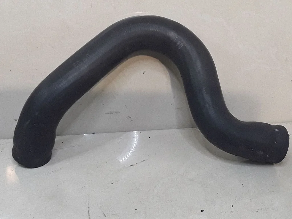 Engine coolant pipe/hose – Volvo S60 (2001-2004)