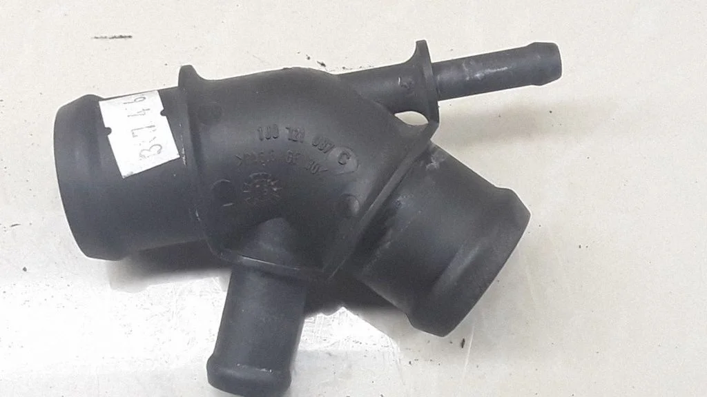 Engine coolant pipe/hose – Volkswagen Sharan (2001-2010)