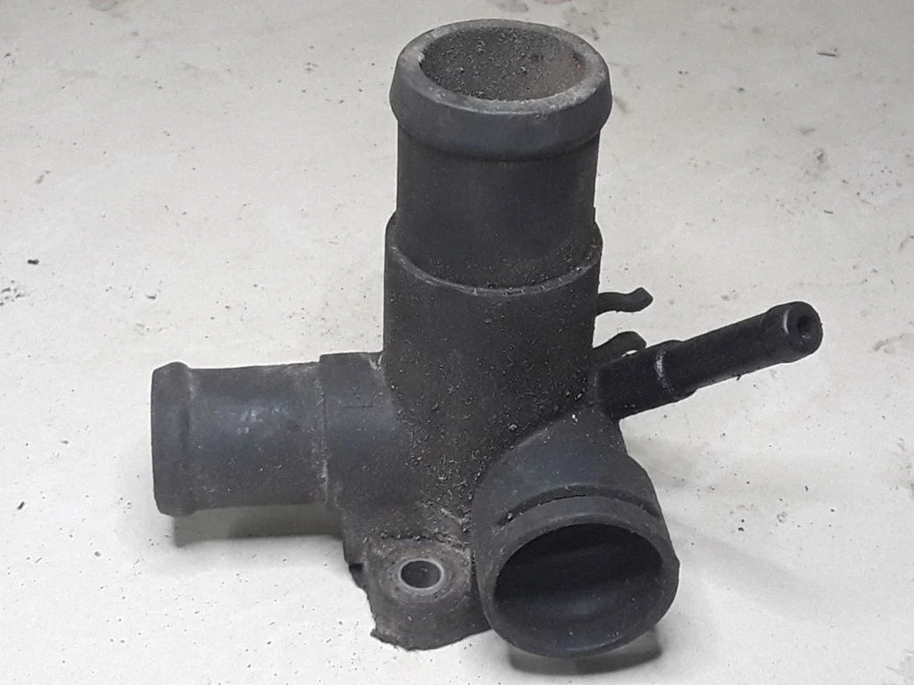Mootori jahutusvedeliku toru / voolik – Volkswagen Passat B4 (1994-1996)