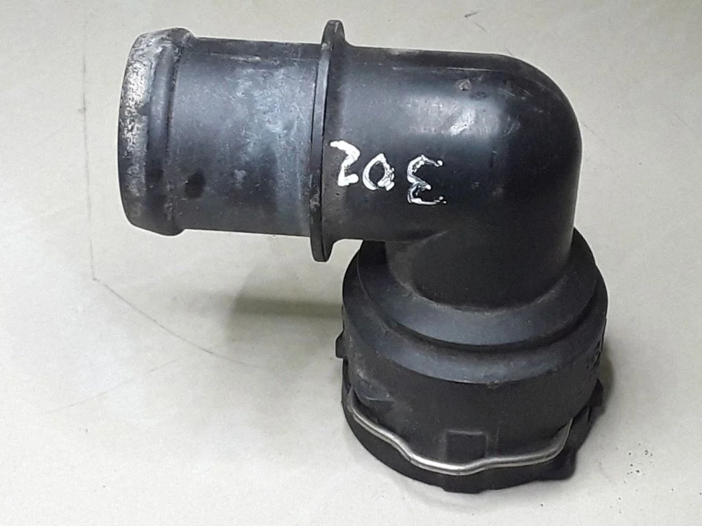 Engine coolant pipe/hose 1J0122291F