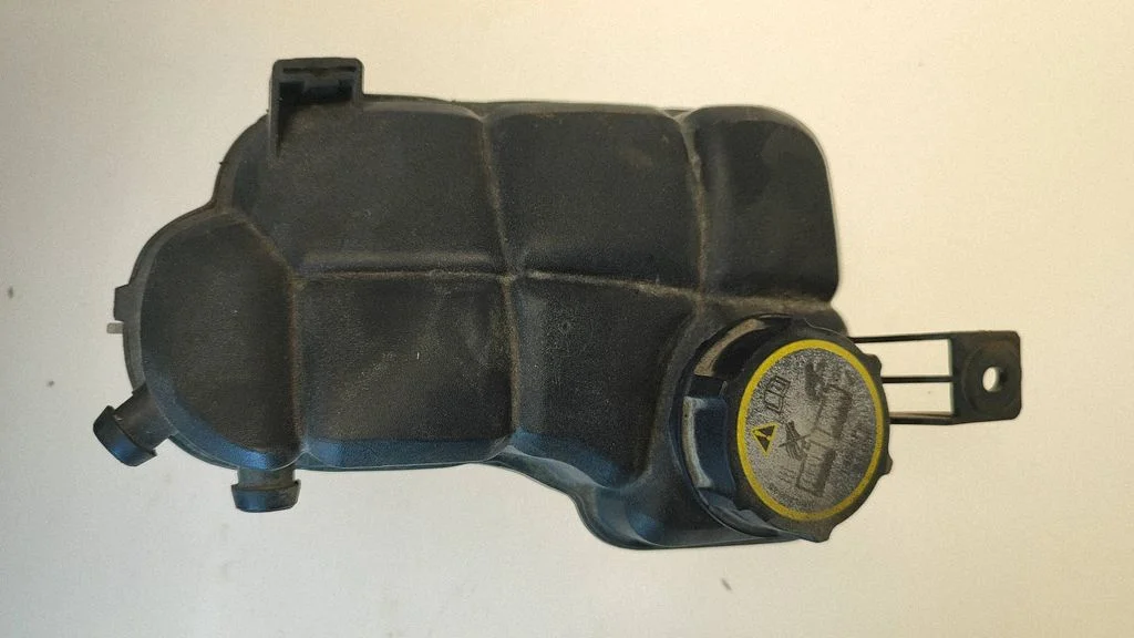 Coolant expansion tank/reservoir 6G918K218