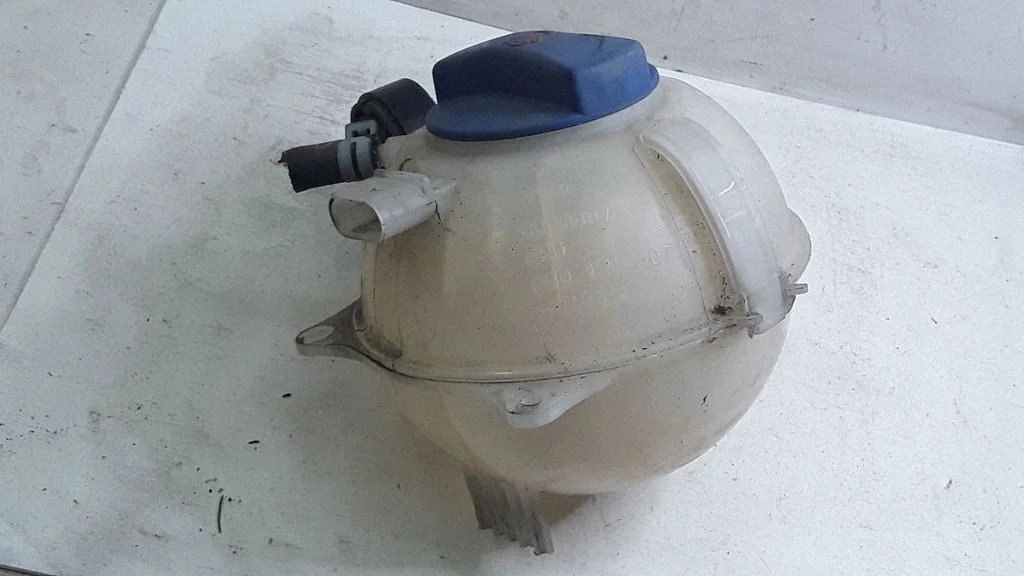 Coolant expansion tank/reservoir 6Q0121407