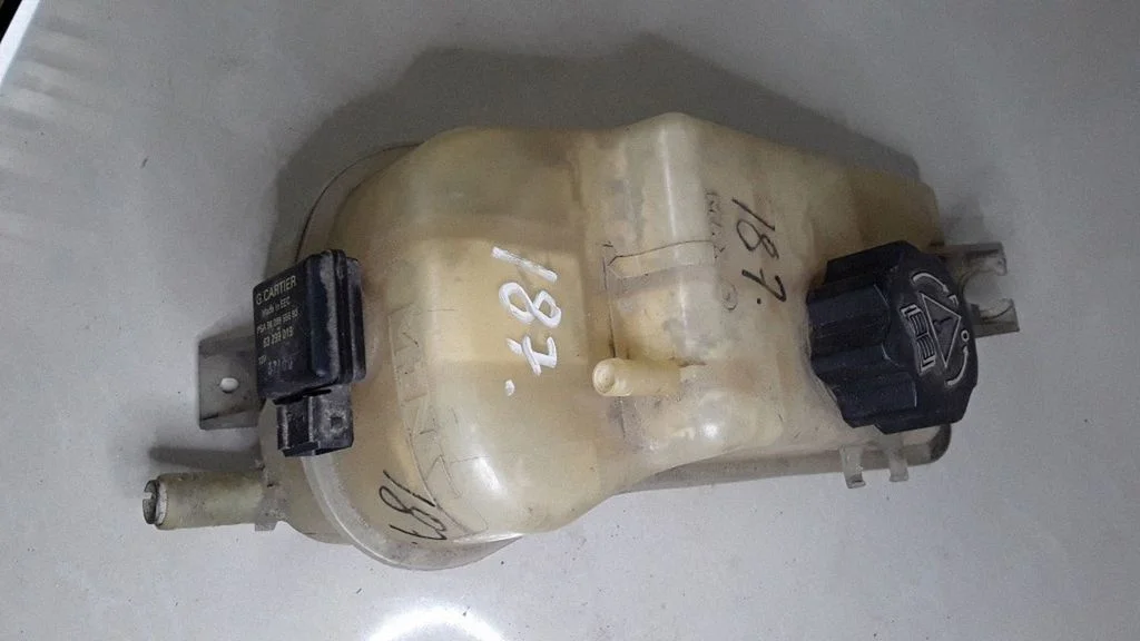 Coolant expansion tank/reservoir 9609955680