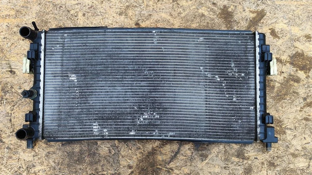 Jahutusvedeliku radiaator 6R0121253A