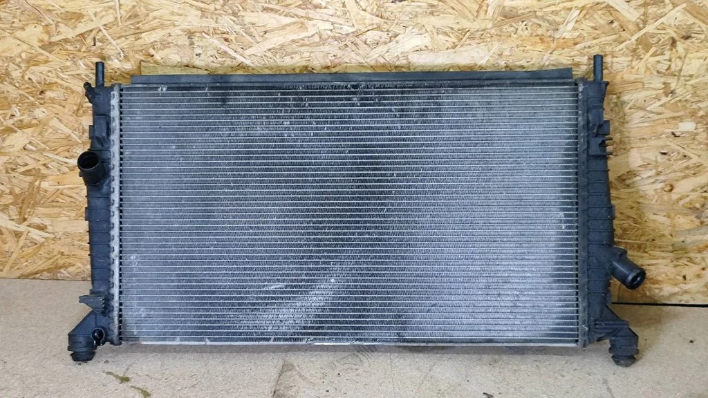 Coolant radiator 3M5H8005TL