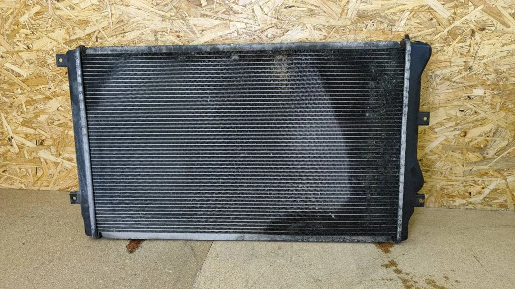 Coolant radiator