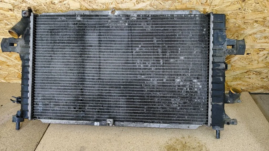 Coolant radiator 13128925
