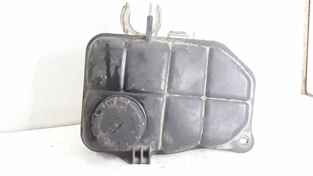 Coolant expansion tank/reservoir – Mercedes-Benz CLK-Class A209 C209 (2002-2009)