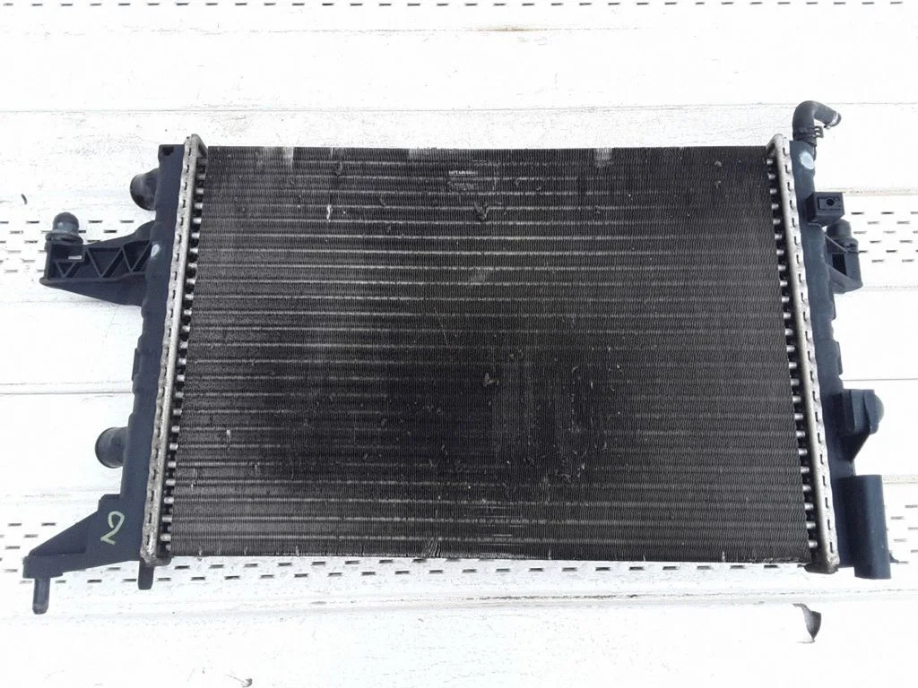 Coolant radiator – Opel Corsa C (2000-2006)