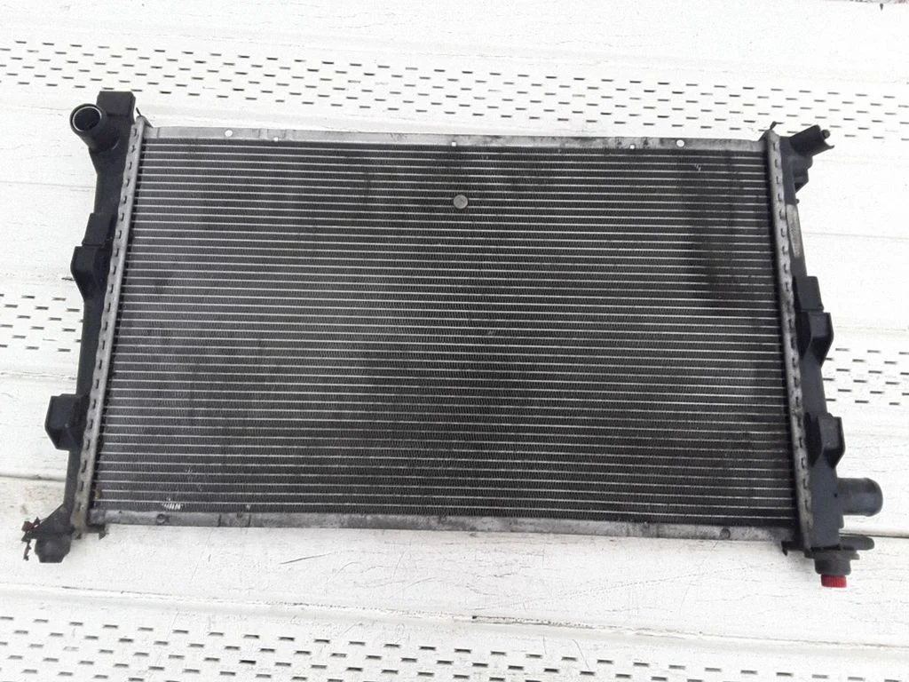 Jahutusvedeliku radiaator A1685001702