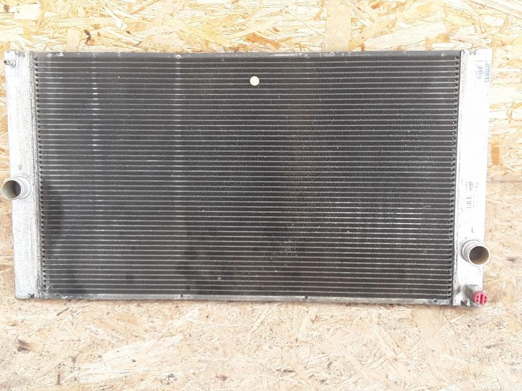 Jahutusvedeliku radiaator 3M518005DA