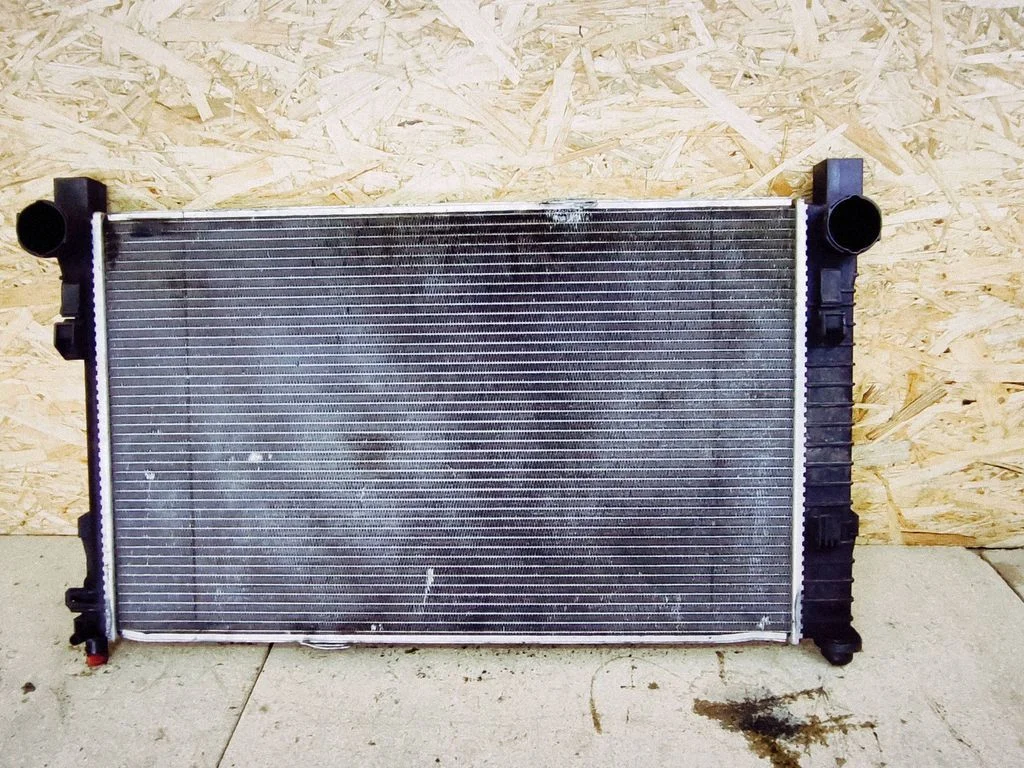 Jahutusvedeliku radiaator A2035000803