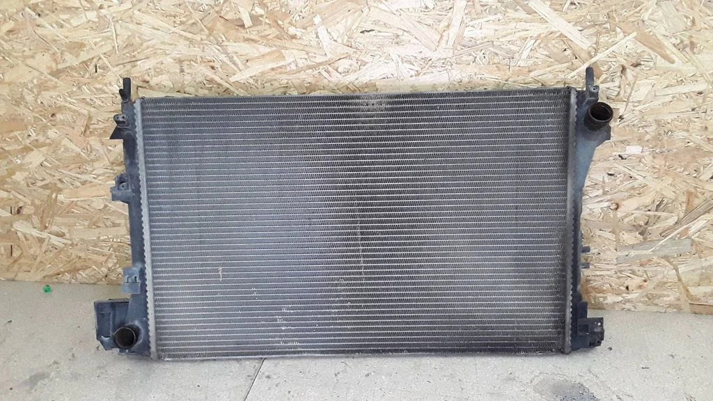 Jahutusvedeliku radiaator 24418343