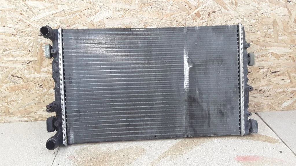 Coolant radiator 6Q0121253Q