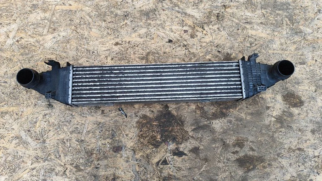 Vahejahuti radiaator A2045000100