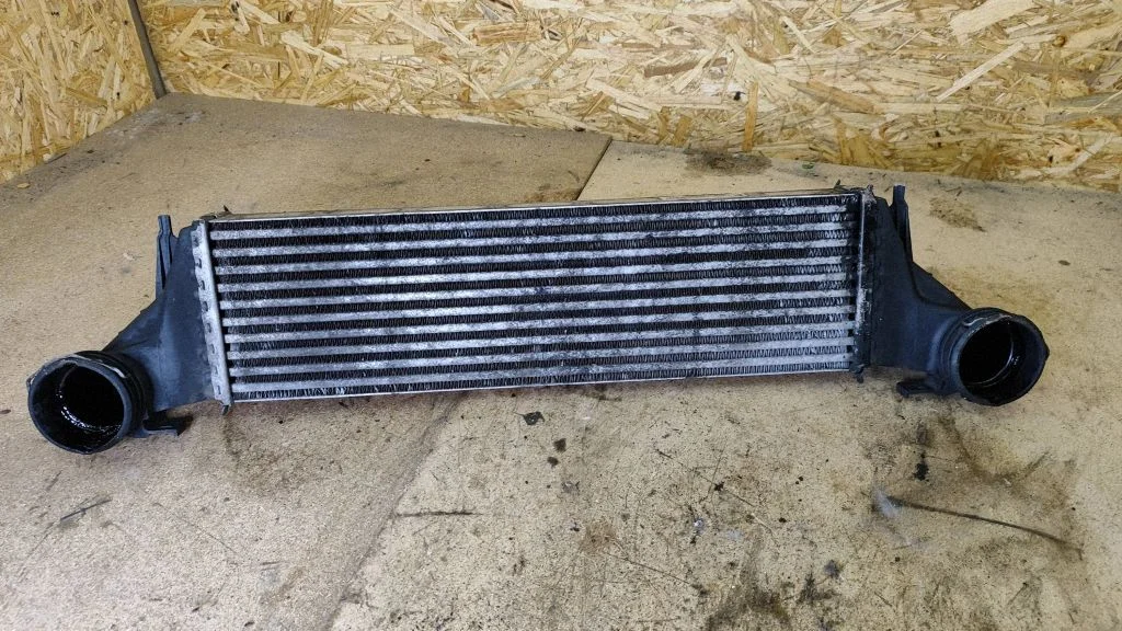 Vahejahuti radiaator 7791231