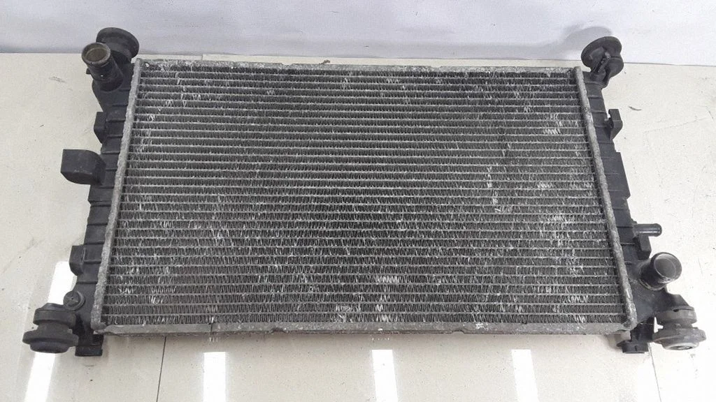 Coolant radiator 98AW8K160DE