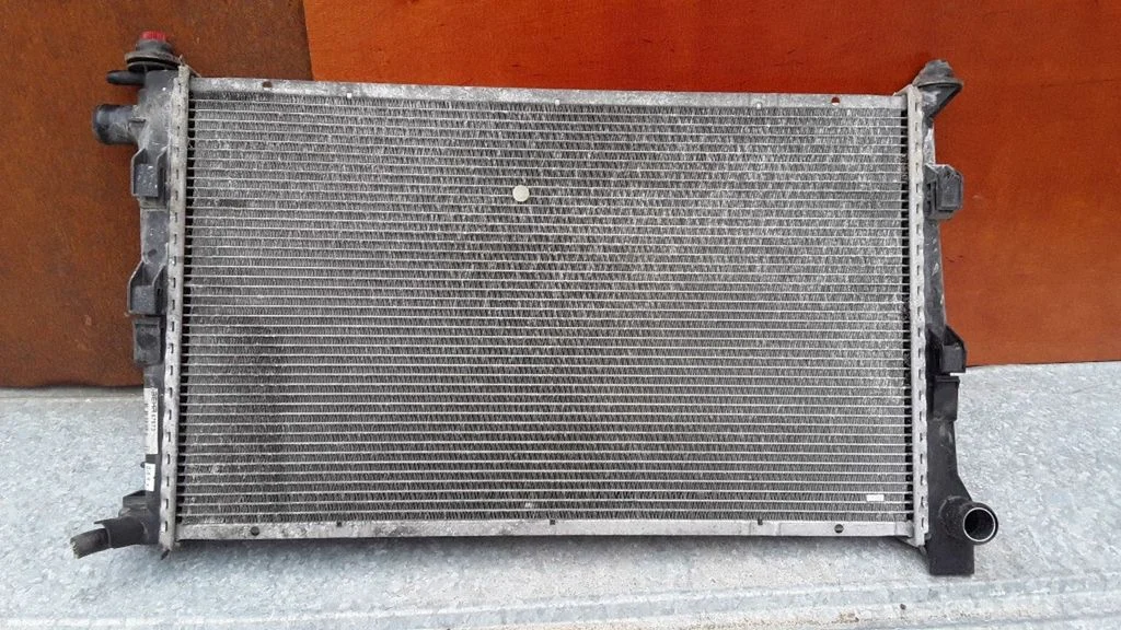 Jahutusvedeliku radiaator A1685001702