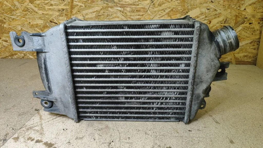Vahejahuti radiaator SICTM0180