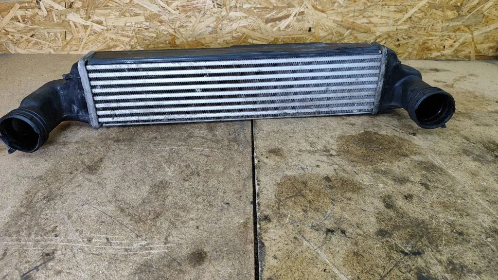 Vahejahuti radiaator 96723