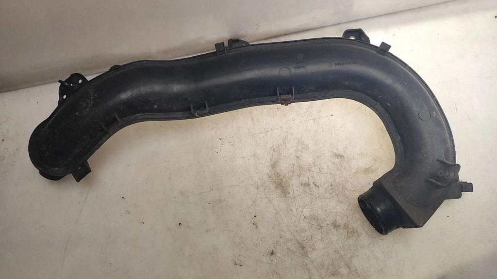 Intercooler hose/pipe N07011C160