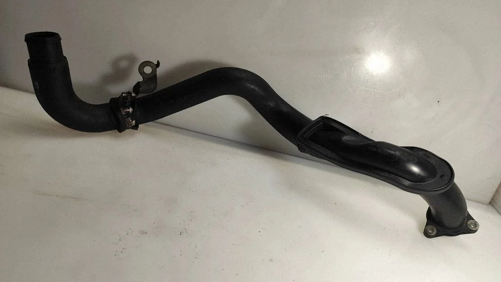 Intercooler hose/pipe 2001998G