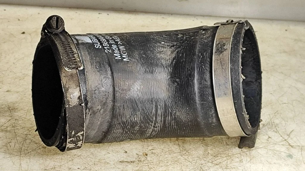 Intercooler hose/pipe 21869AA170