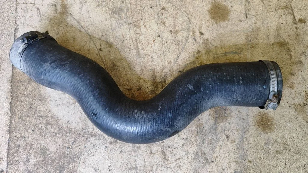 Intercooler hose/pipe – Renault Master II (1998-2003)