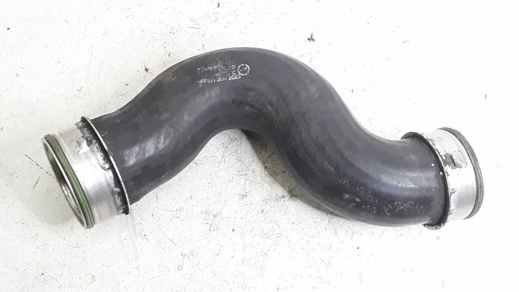 Intercooler hose/pipe – Volkswagen Touran I (2003-2010)