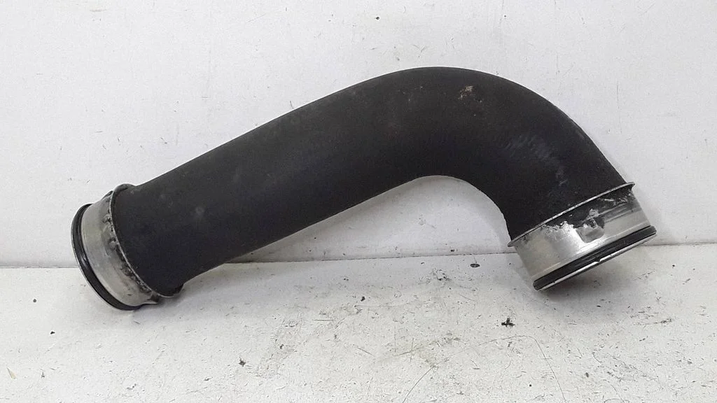 Intercooler hose/pipe – Volkswagen Touran I (2003-2010)