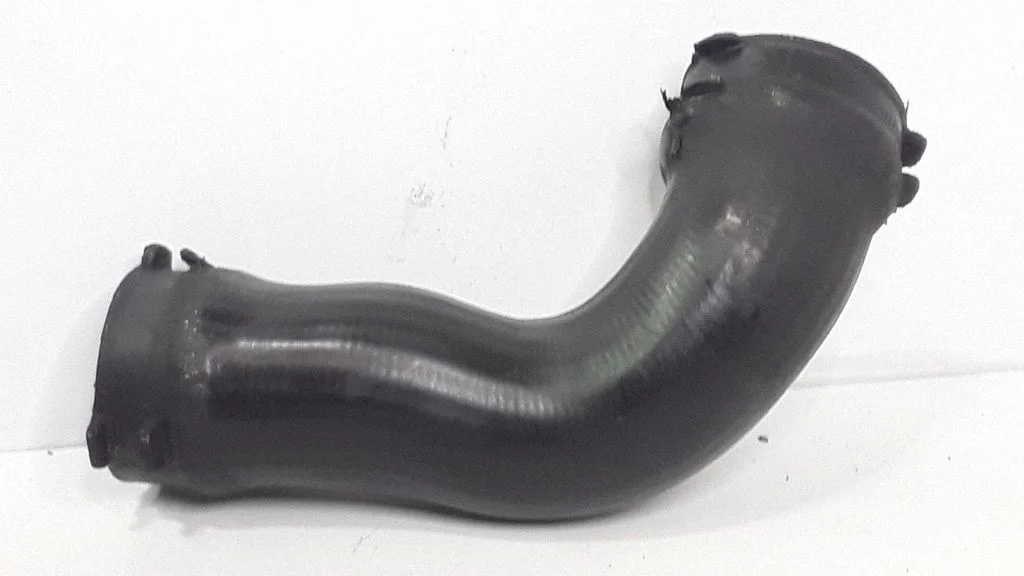 Intercooler hose/pipe