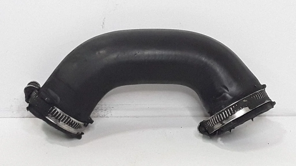 Intercooler hose/pipe