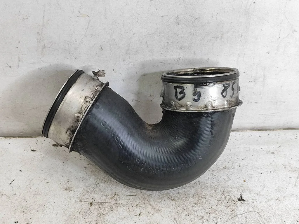 Intercooler hose/pipe
