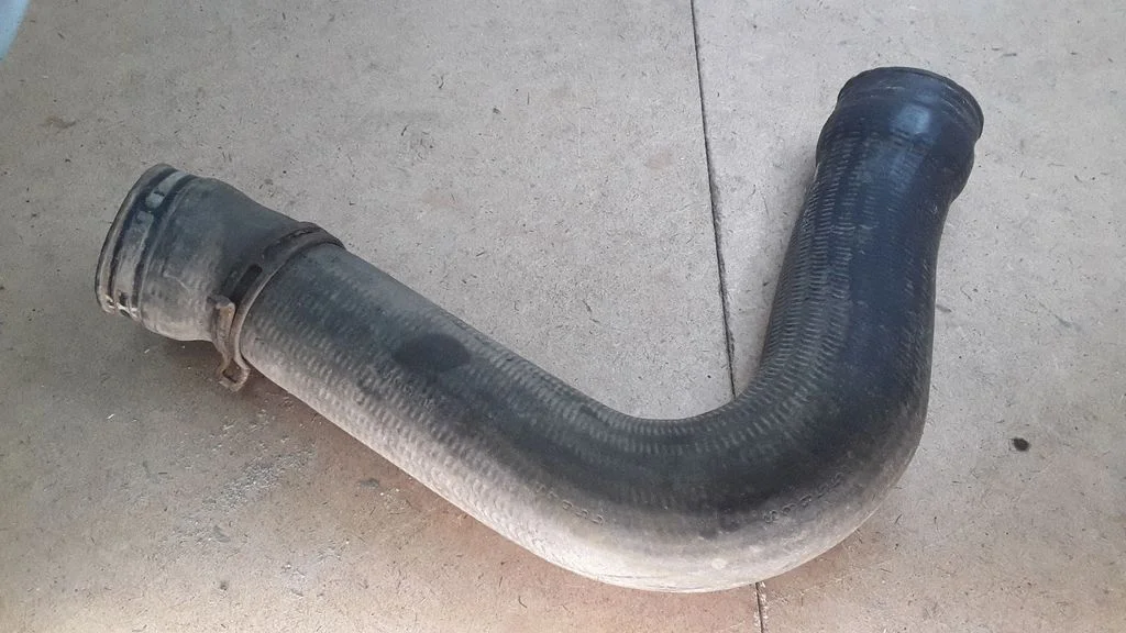 Intercooler hose/pipe 7M3145828