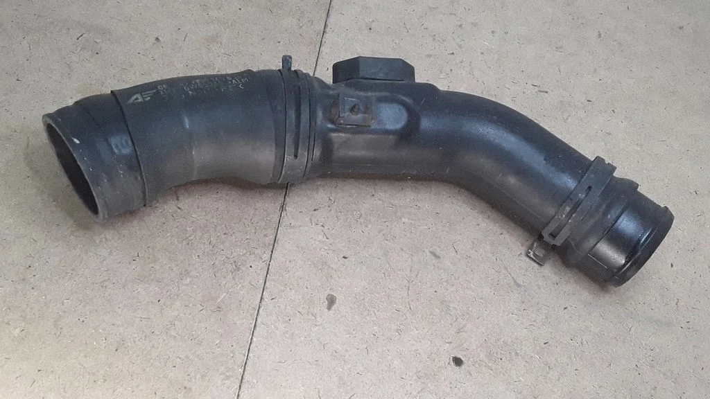 Intercooler hose/pipe 7M0145834A