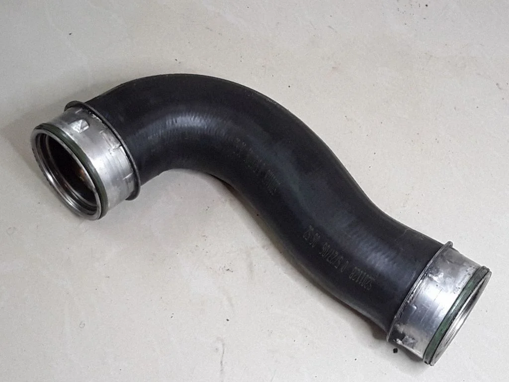 Intercooler hose/pipe 3C0145832D
