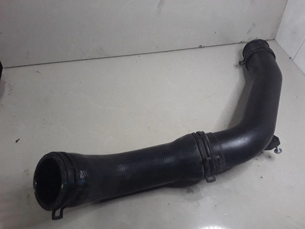 Vahejahuti voolik (-ud)/ toru (-d) – Volkswagen Polo IV 9N3 (2005-2009)