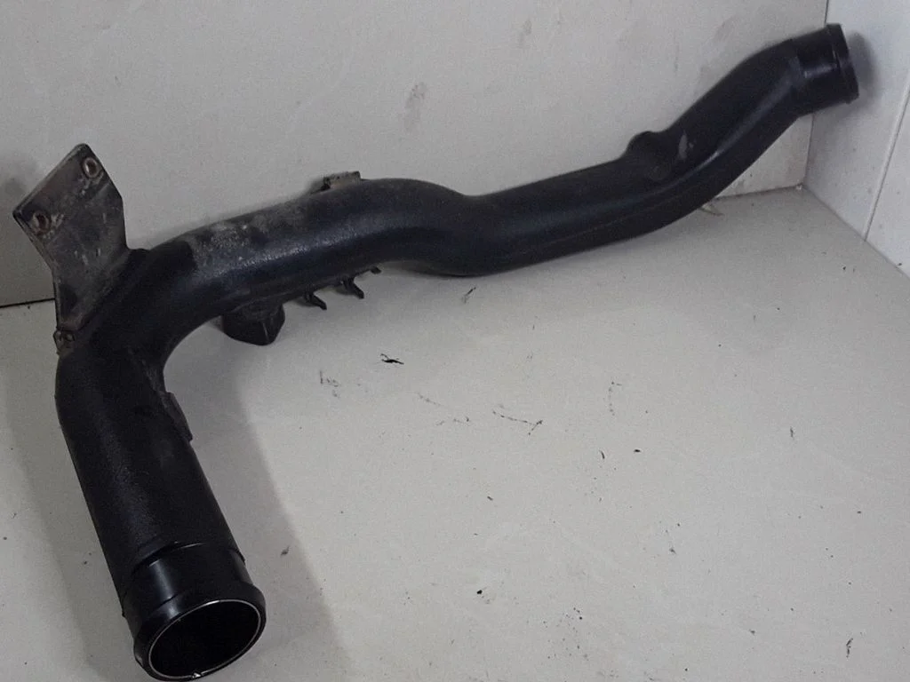 Intercooler hose/pipe – Volkswagen Passat B5 (1997-2000)