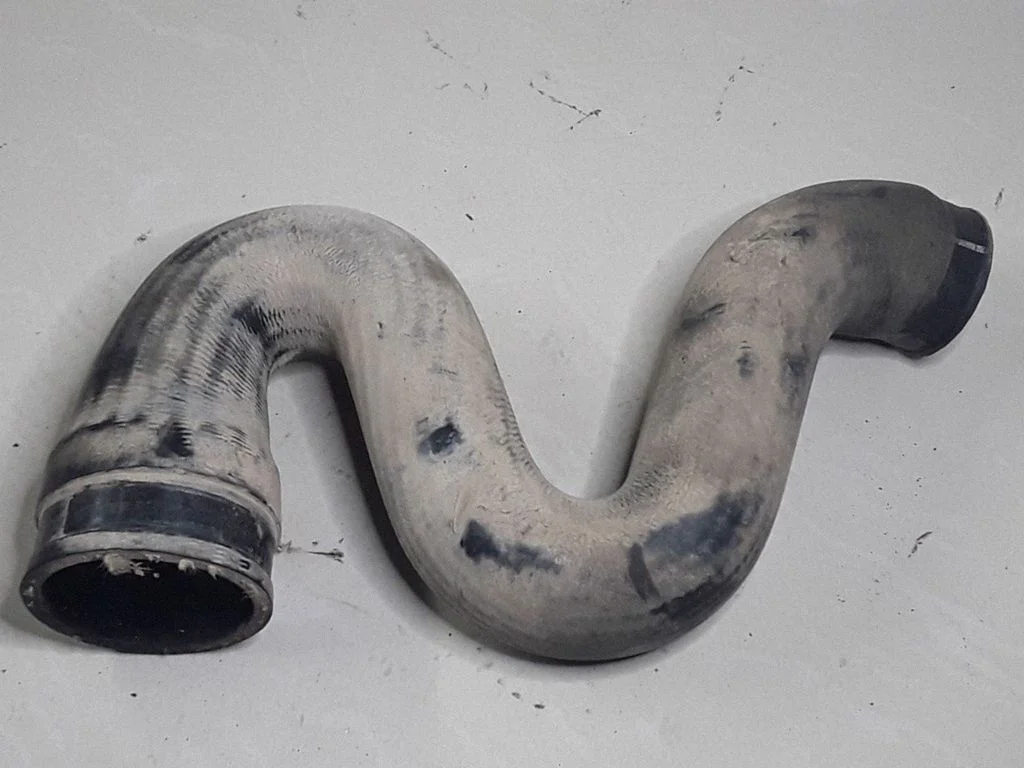 Intercooler hose/pipe – Volkswagen Passat B5 (1997-2000)