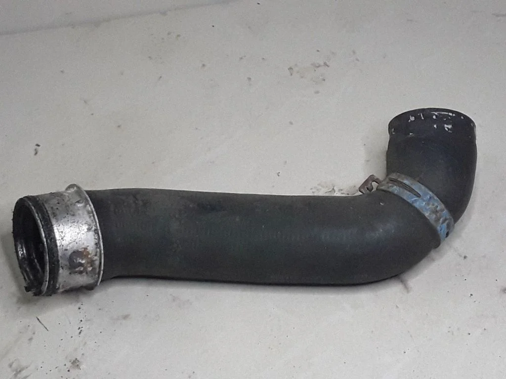 Intercooler hose/pipe 1J0145828T