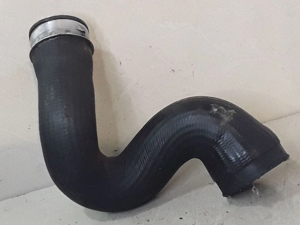 Intercooler hose/pipe – Volkswagen Passat B5.5 (2001-2005)