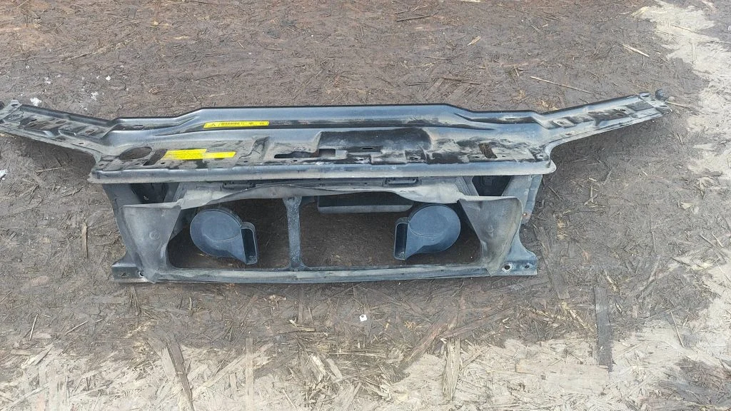 Radiaatori õhusuunaja(d) – Volvo V70 (2000-2004)