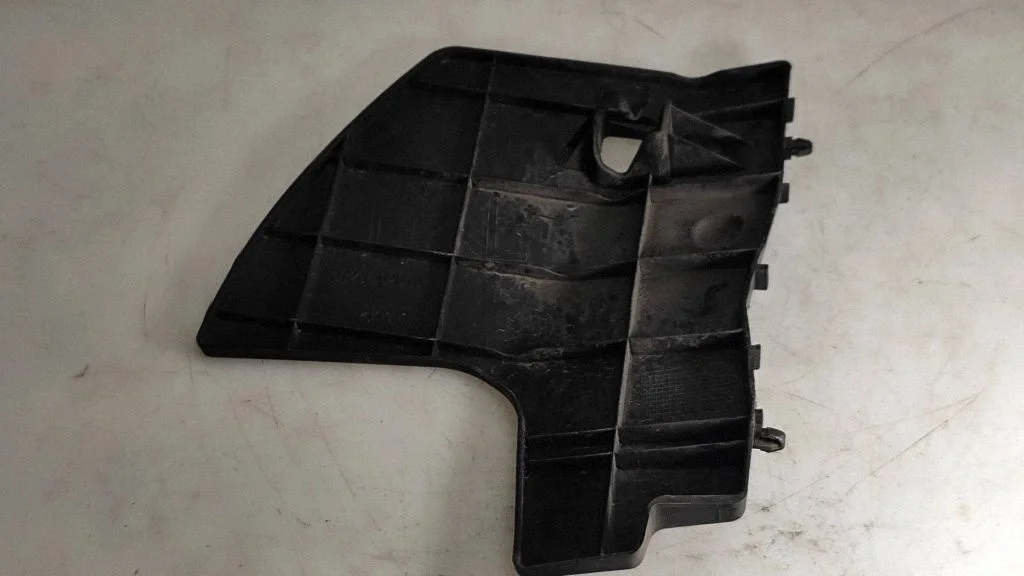Intercooler air guide/duct channel 5329402010