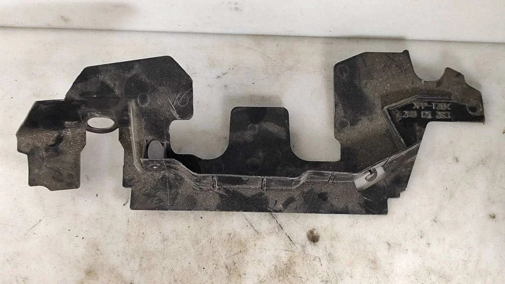 Intercooler air guide/duct channel 2K0121283