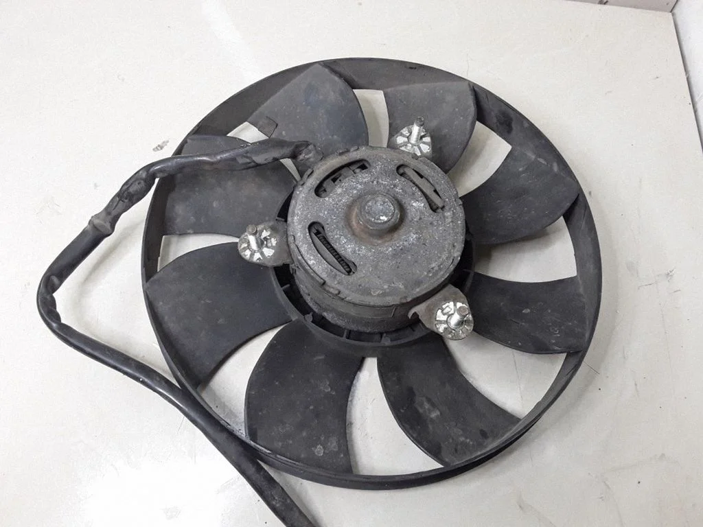 Electric radiator cooling fan – Audi A4 S4 B5 8D (1994-1999)