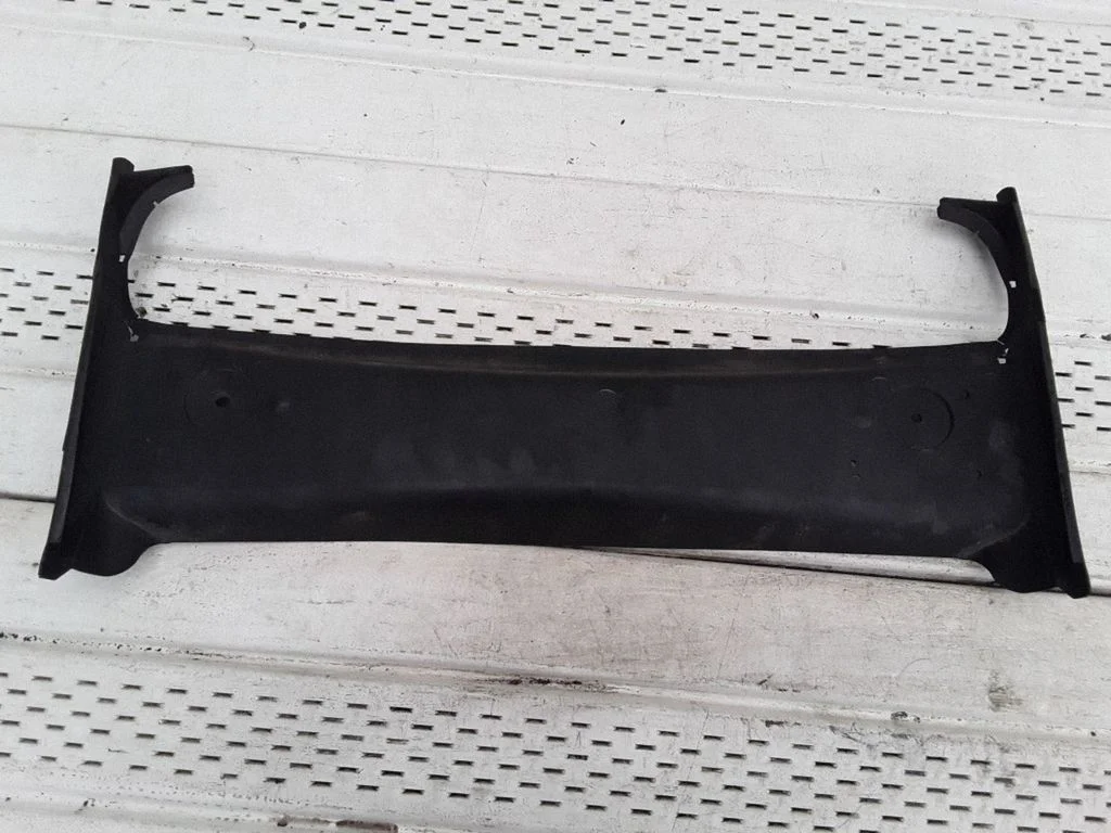 Intercooler air guide/duct channel – Volvo S60 (2005-2010)