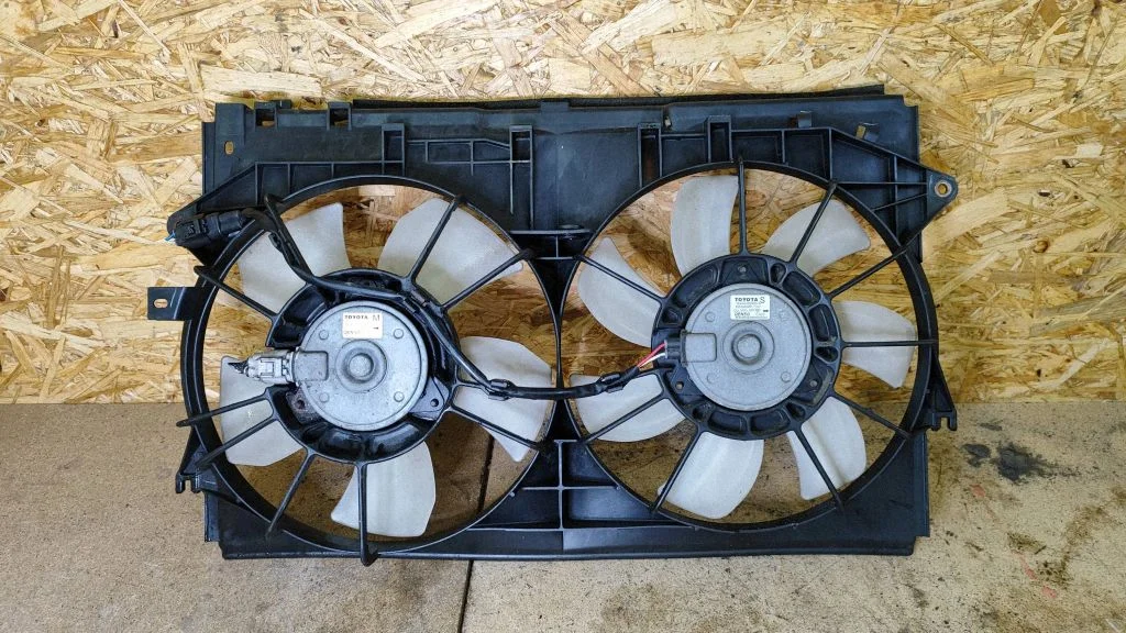 Ventilatoru komplekts – Toyota Corolla Verso AR10 (2004-2009)
