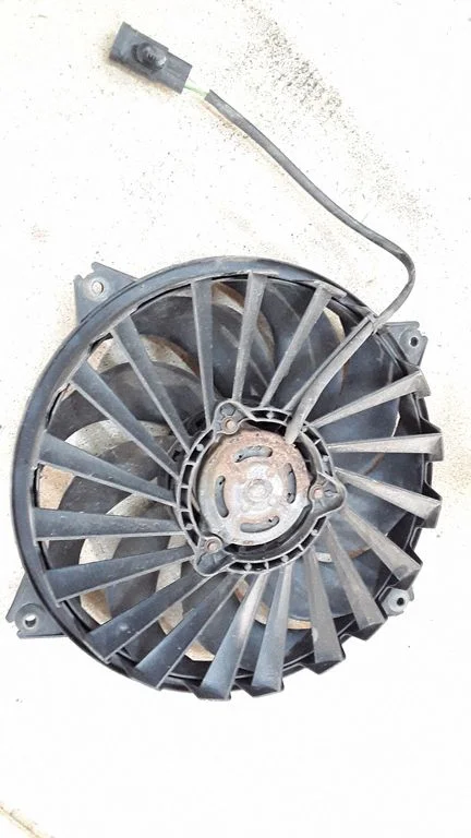 Electric radiator cooling fan