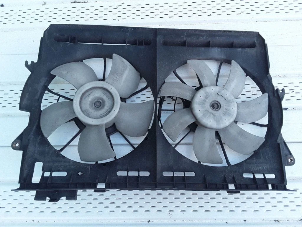 Wentylatory – komplet – Toyota Avensis T250 (2006-2009)
